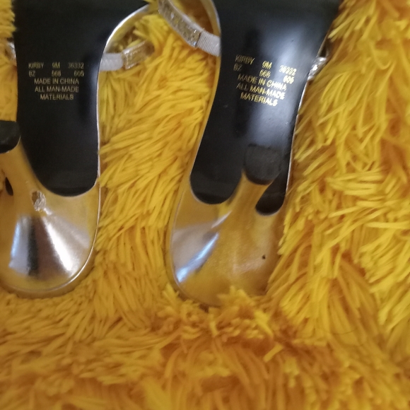 Silver strappy heels - Picture 3 of 3